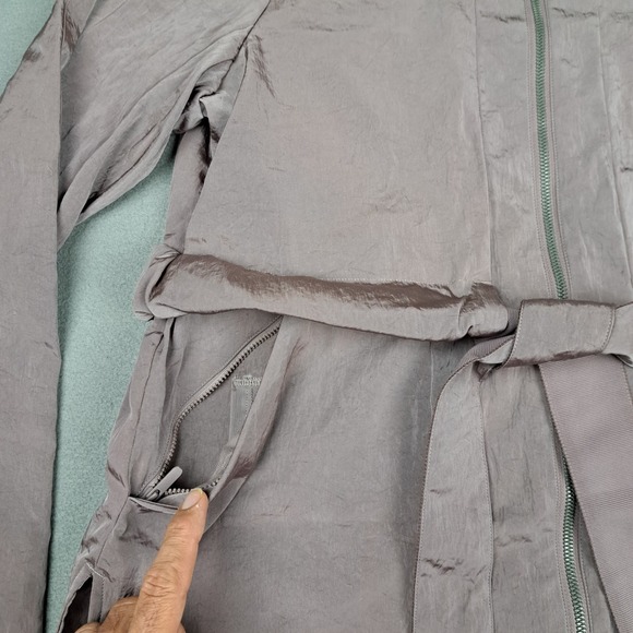 Lululemon Rain Jacket Womens 6 Misty Mocha Belted Water Repellent Athletic - Picture 3 of 14